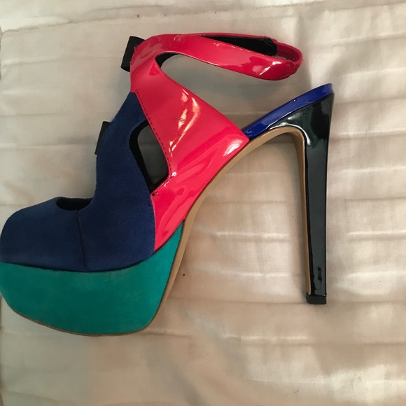 Color block heels - Picture 2 of 4