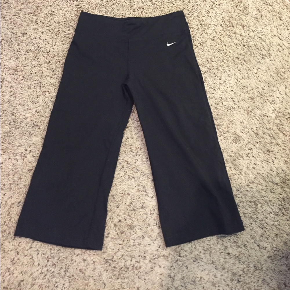 Nike crop pants