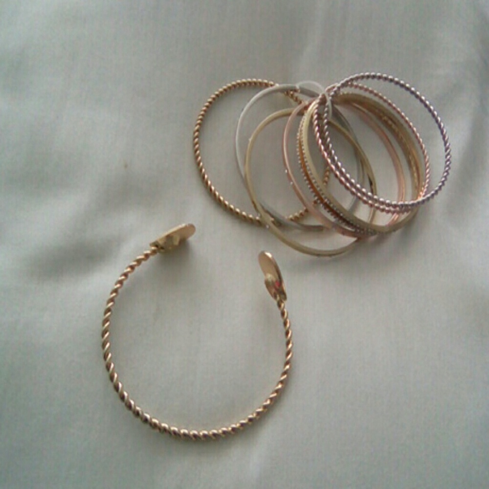 Jessica Carlyle 8 piece Bracelet Set