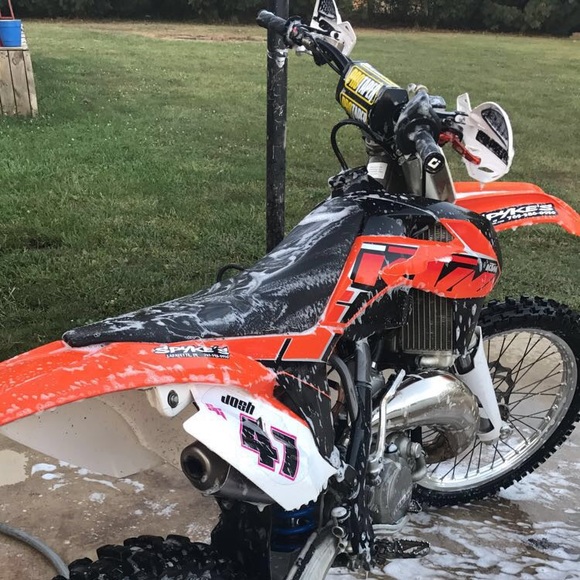 Meet your Posher, Joshua - Picture 1 of 1