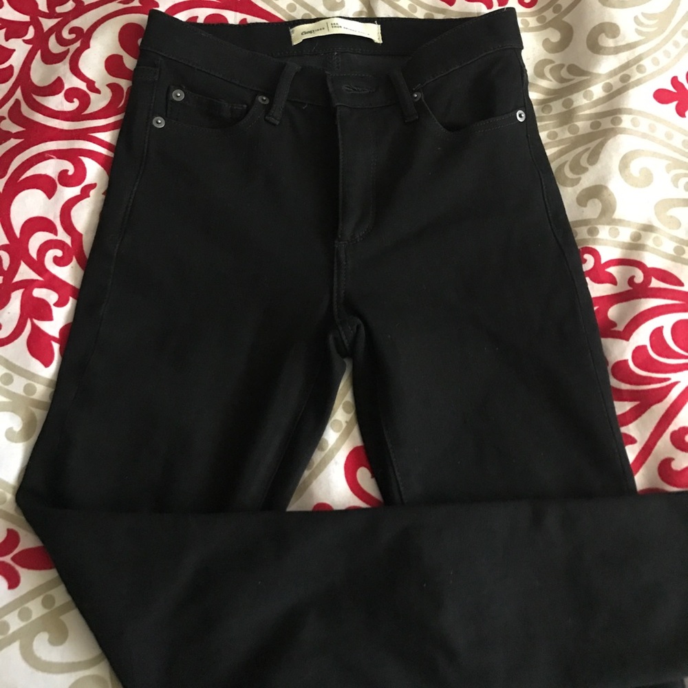 Black skinny jeans