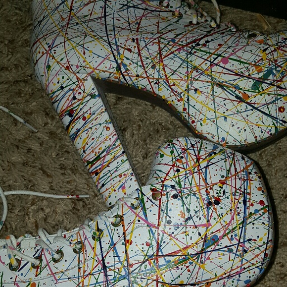 Heels - Picture 2 of 8