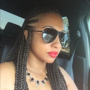 Meet your Posher, Aisha