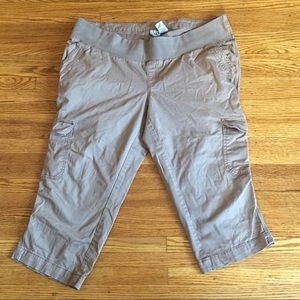 🛍 MAKE OFFER- Duo Maternity Capri, Size XL