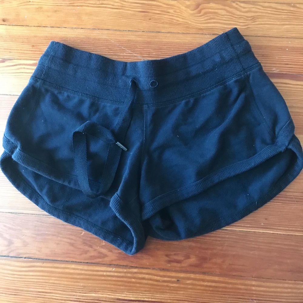 Lululemon Shorts Size 4