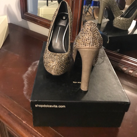 Pump - Picture 2 of 2