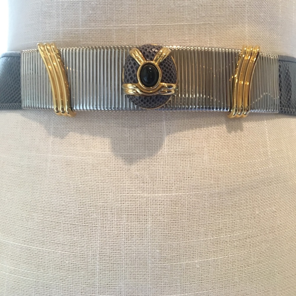 JUDITH LEIBER VINTAGE GRAY BELT