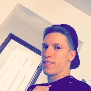 Meet your Posher, Justin john