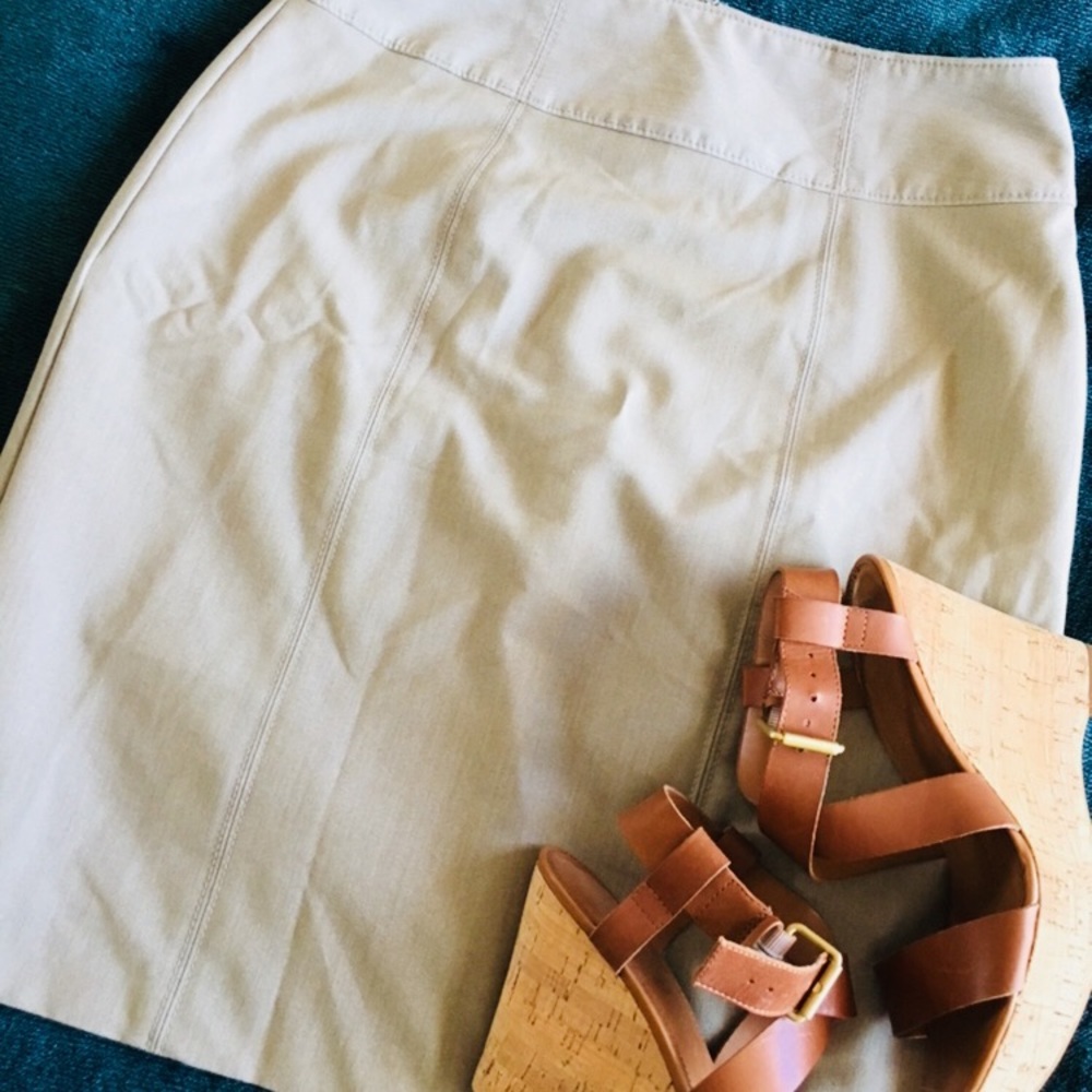 Worthington Khaki Pencil Skirt