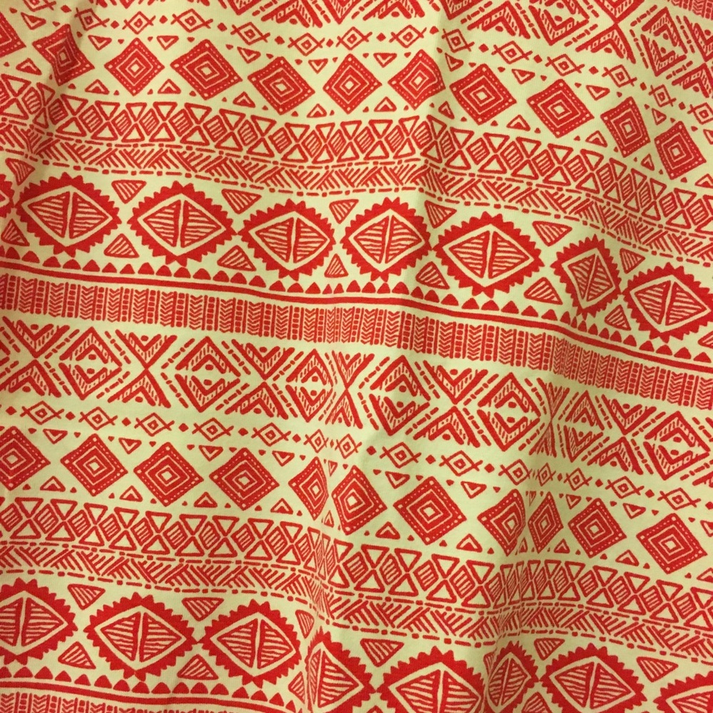Forever21 knee length pencil stretchy skirt - Picture 3 of 7