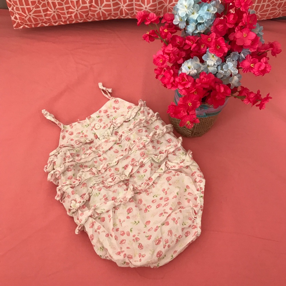 Sweet Ruffle Bubble - Picture 2 of 3