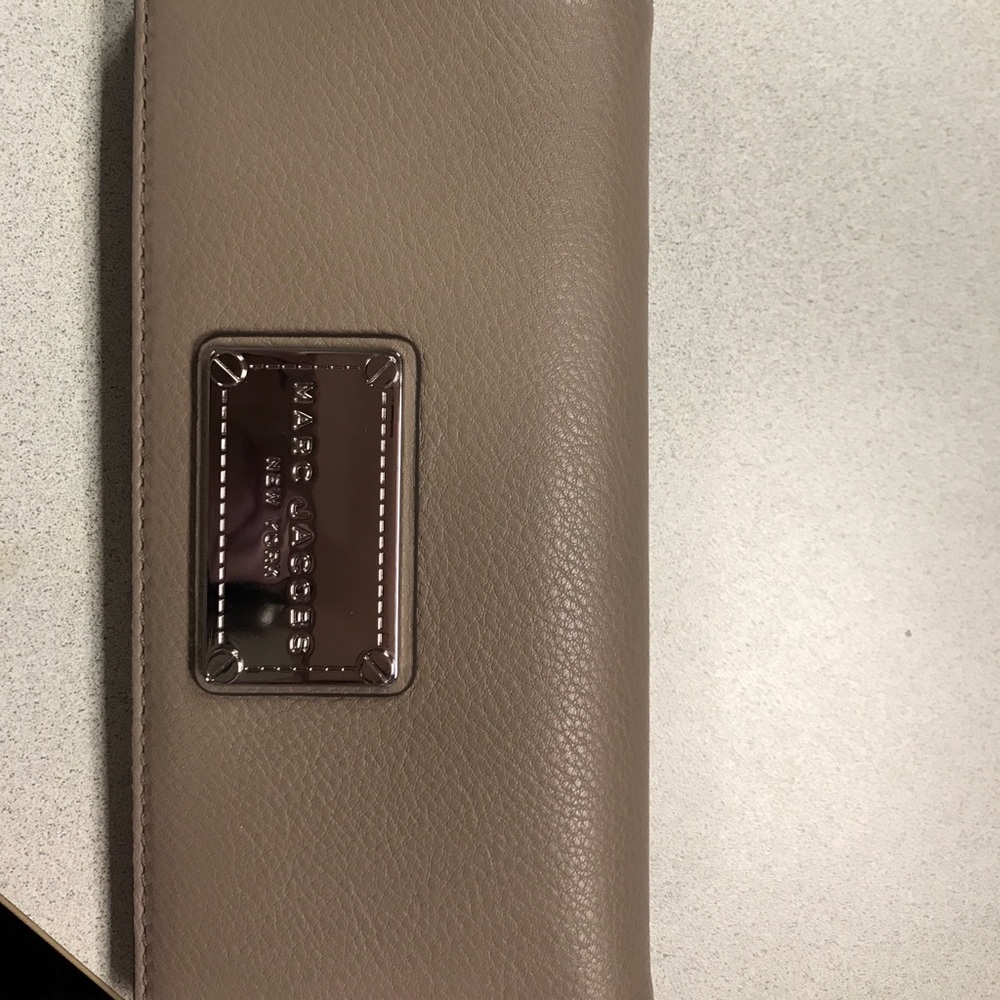 Marc Jacobs Wallet. Like new condition.