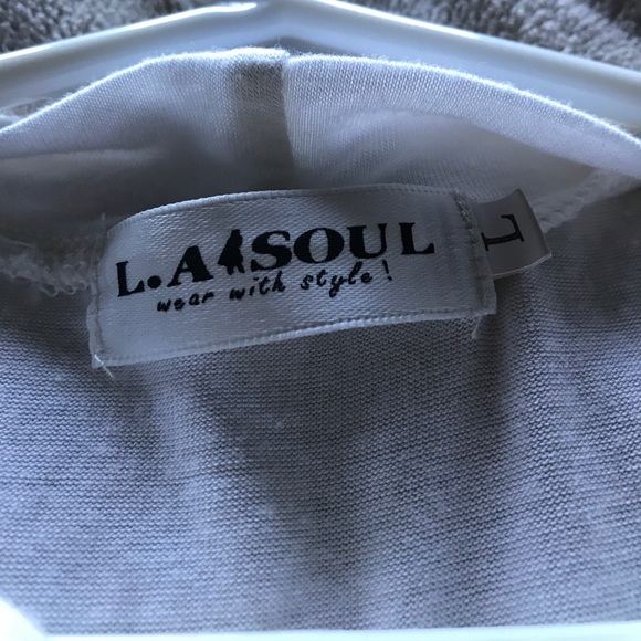 Boutique hamsa soft tank - Picture 2 of 2