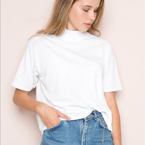 BRANDY MELVILLE JACK TURTLE NECK TOP