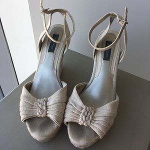 White House Black Market Wedges
