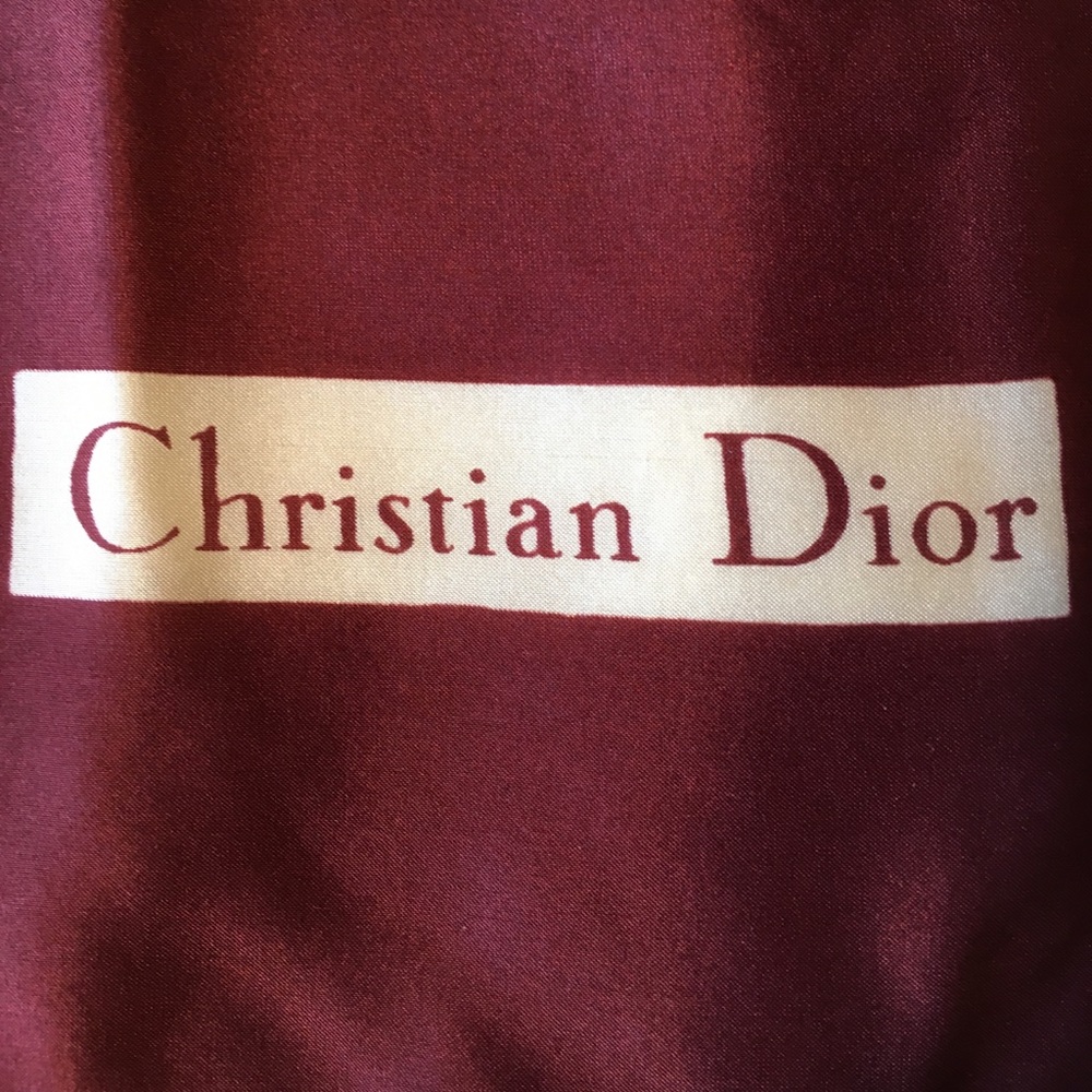 AUTH NWOT Dior silk scarf. 75 cm square. - Picture 2 of 5