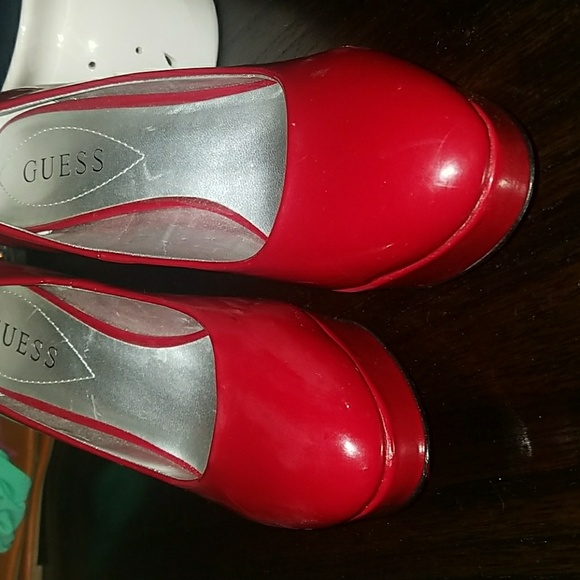 Red heels - Picture 3 of 4