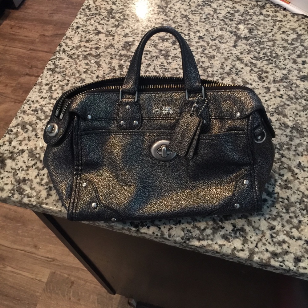 Coach hand bag!!