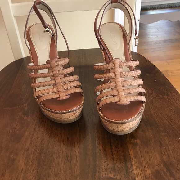 Tan, sandal wedges - Picture 2 of 3