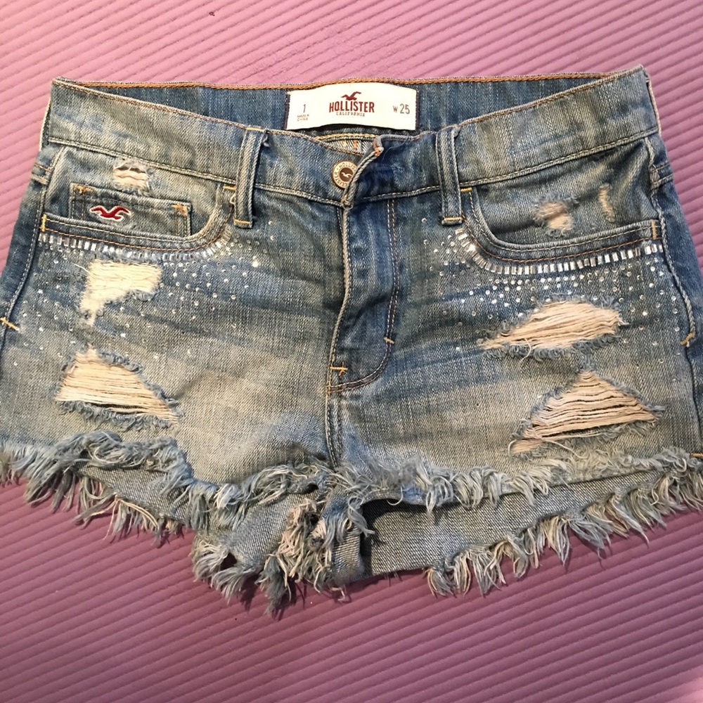 Embellished hollister jean shorts 25