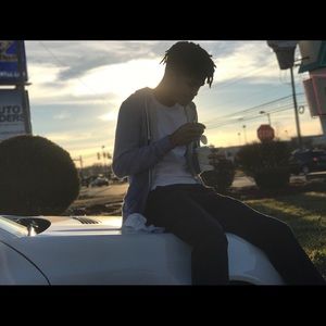 Meet your Posher, Bronell