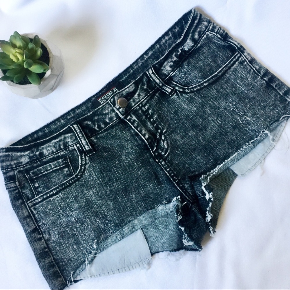 Distressed Acid Premium denim shorts