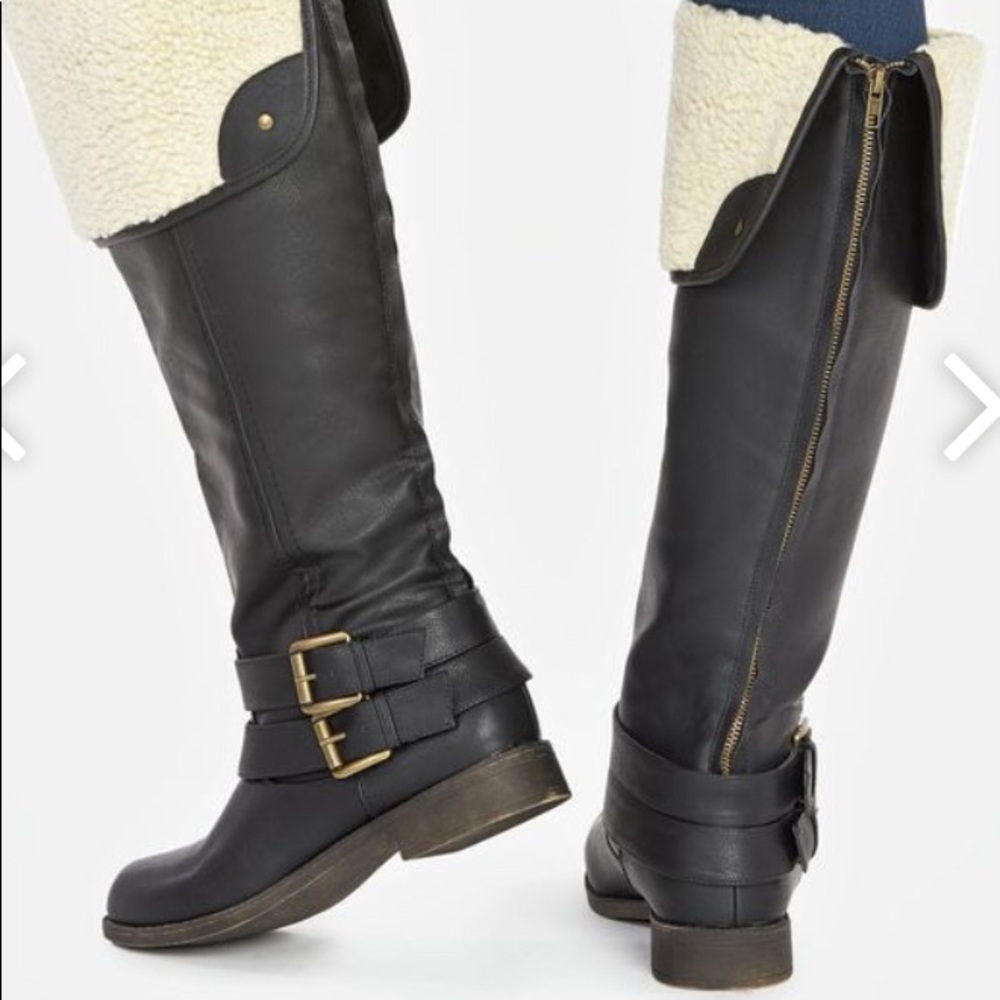 WIDE CALF Tall leather boots, perfect for fall!