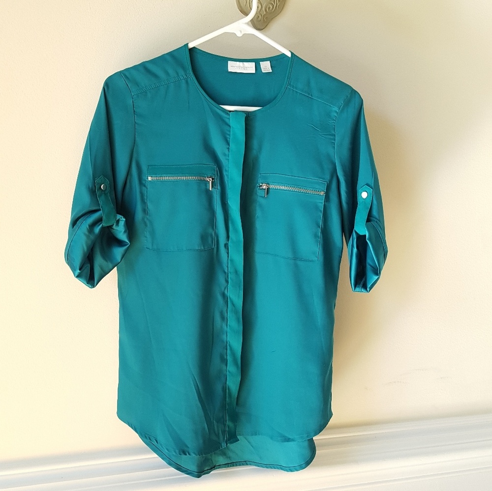 Green Collarless Button Up Top