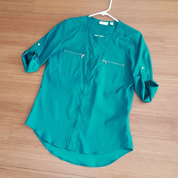 Green Collarless Button Up Top - Picture 4 of 7