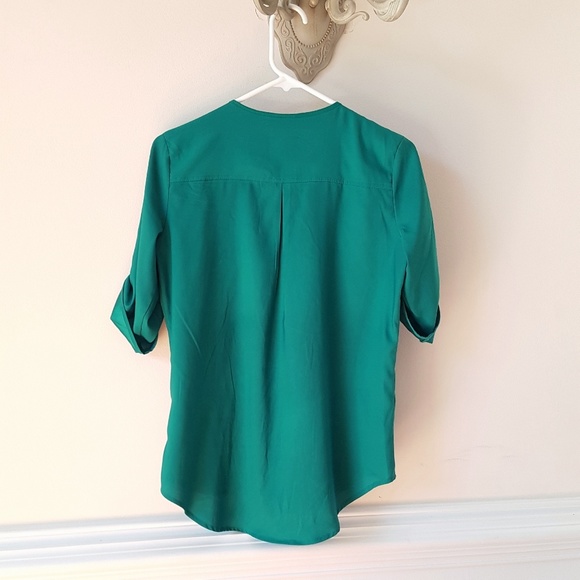 Green Collarless Button Up Top - Picture 3 of 7