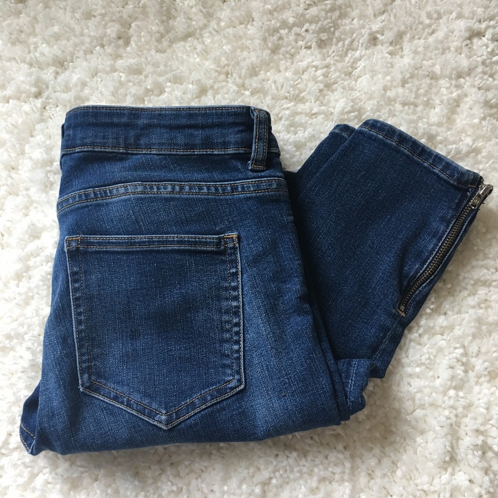 H&M Conscious Skinny Jeans with zippered ankle 👖