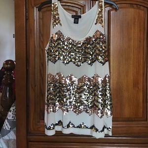 Sequin tank