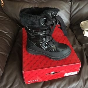 Guess boots