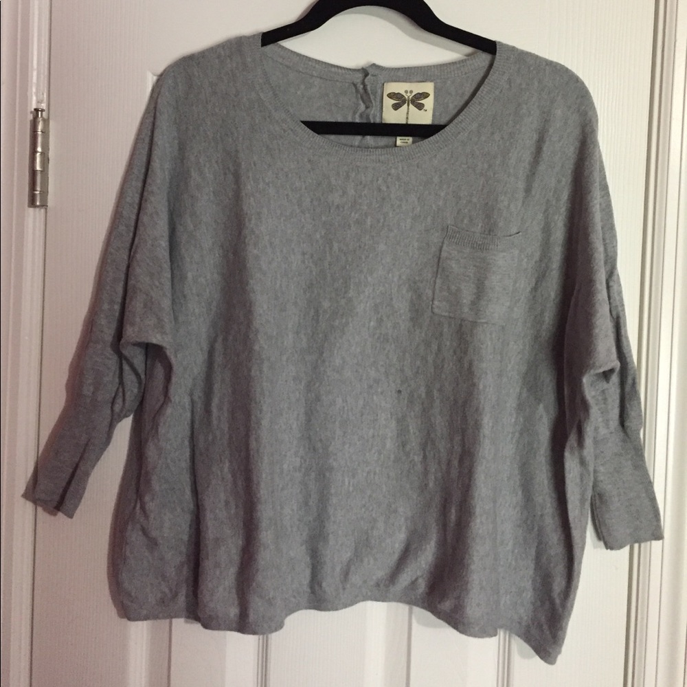Grey 3/4 sleeve light weight sweater