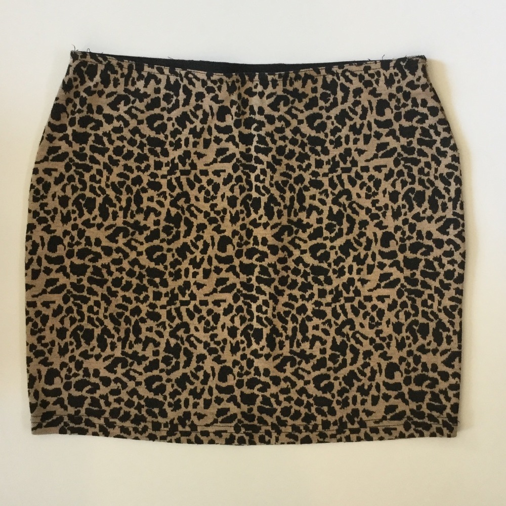 leopard print skirt