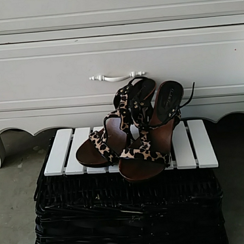 Leopard heels
