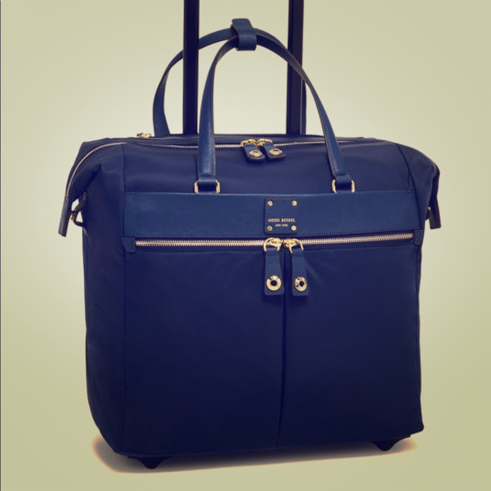 LOOKING FOR!!!! Henri Bendel Jet Setter Roller