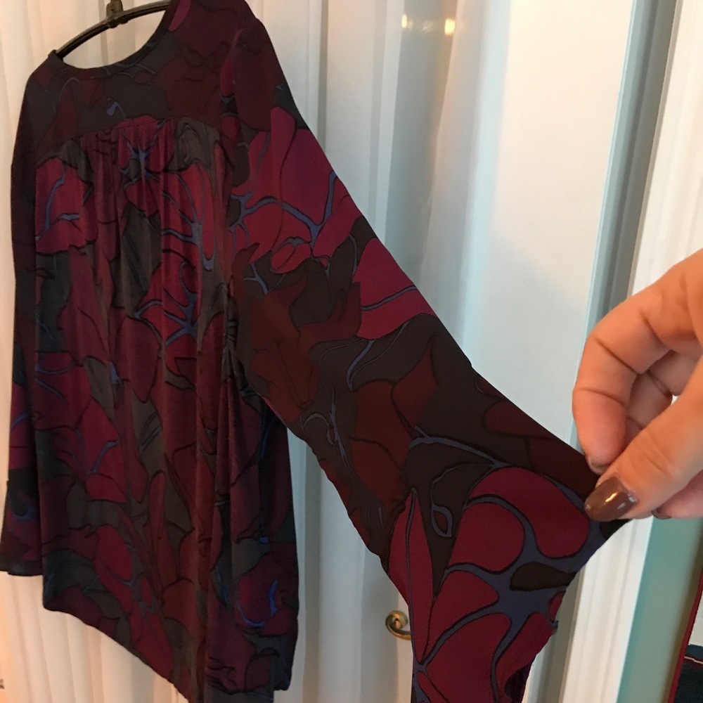 Loft Blouse Knit back and sheer sleeve large.