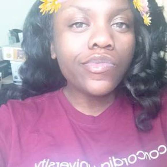 Meet your Posher, Janae - Picture 1 of 1