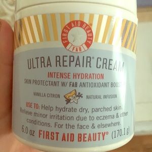First Aid Beauty - Repair Cream NEW