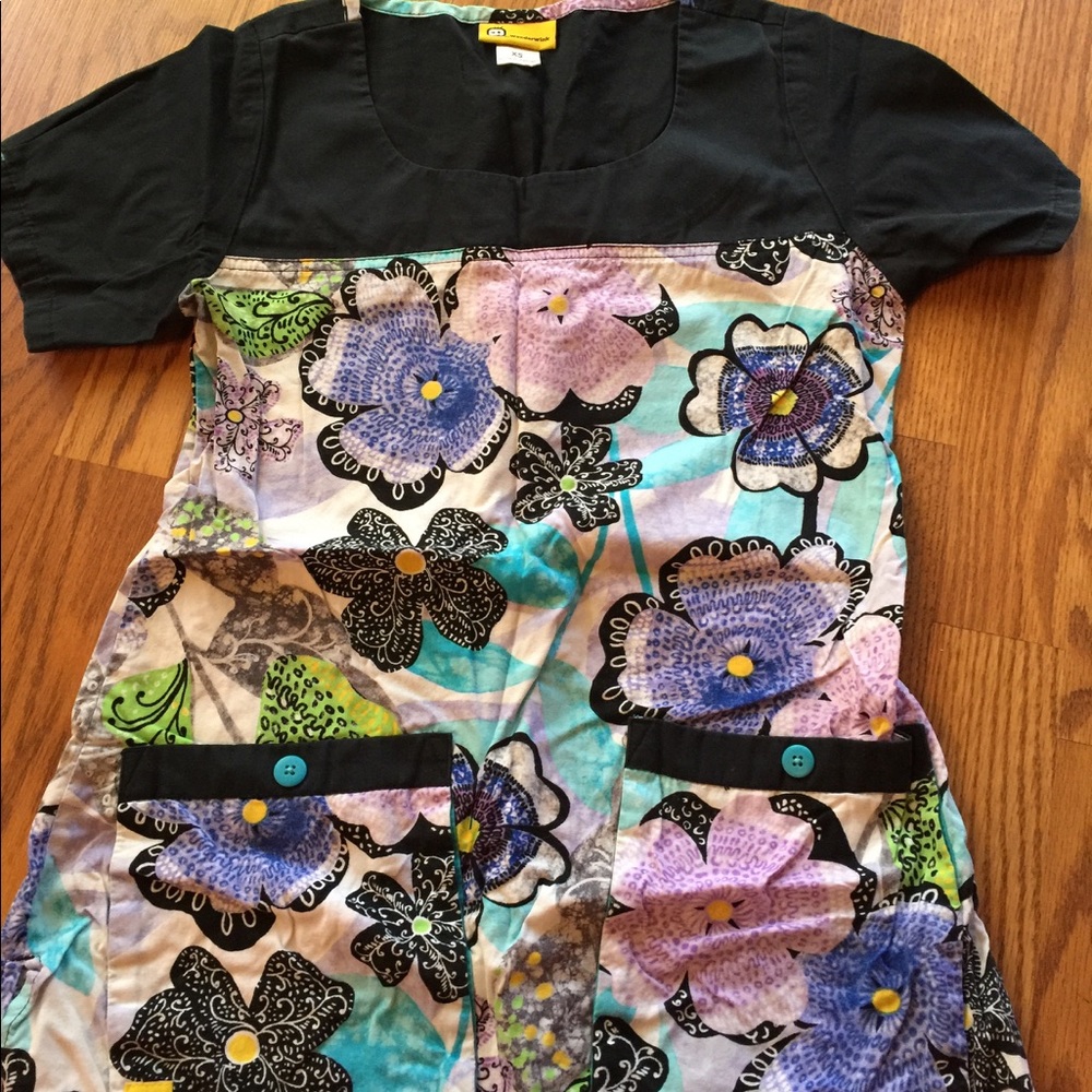 WonderWink Scrub top