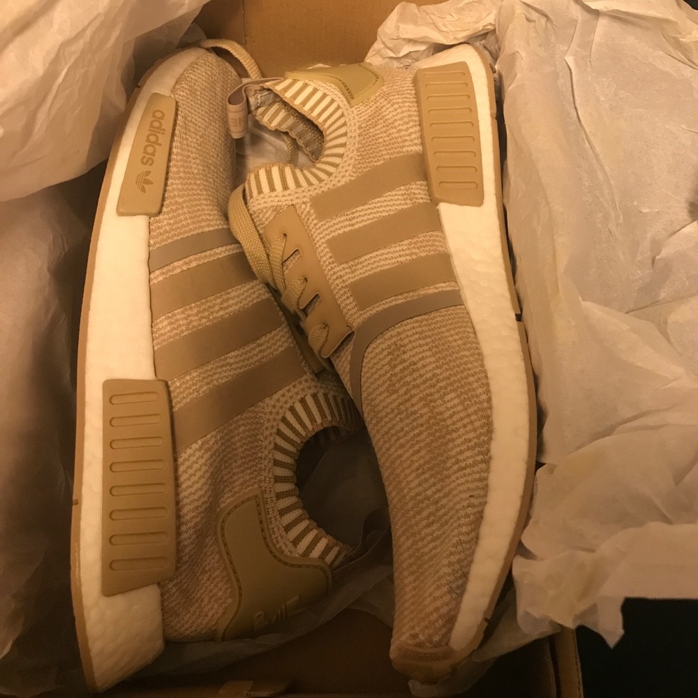 Tan NMD_R1 PK