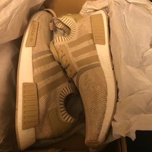 Tan NMD_R1 PK