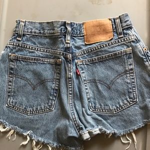 Cutoff Highwaist Levi Shorts
