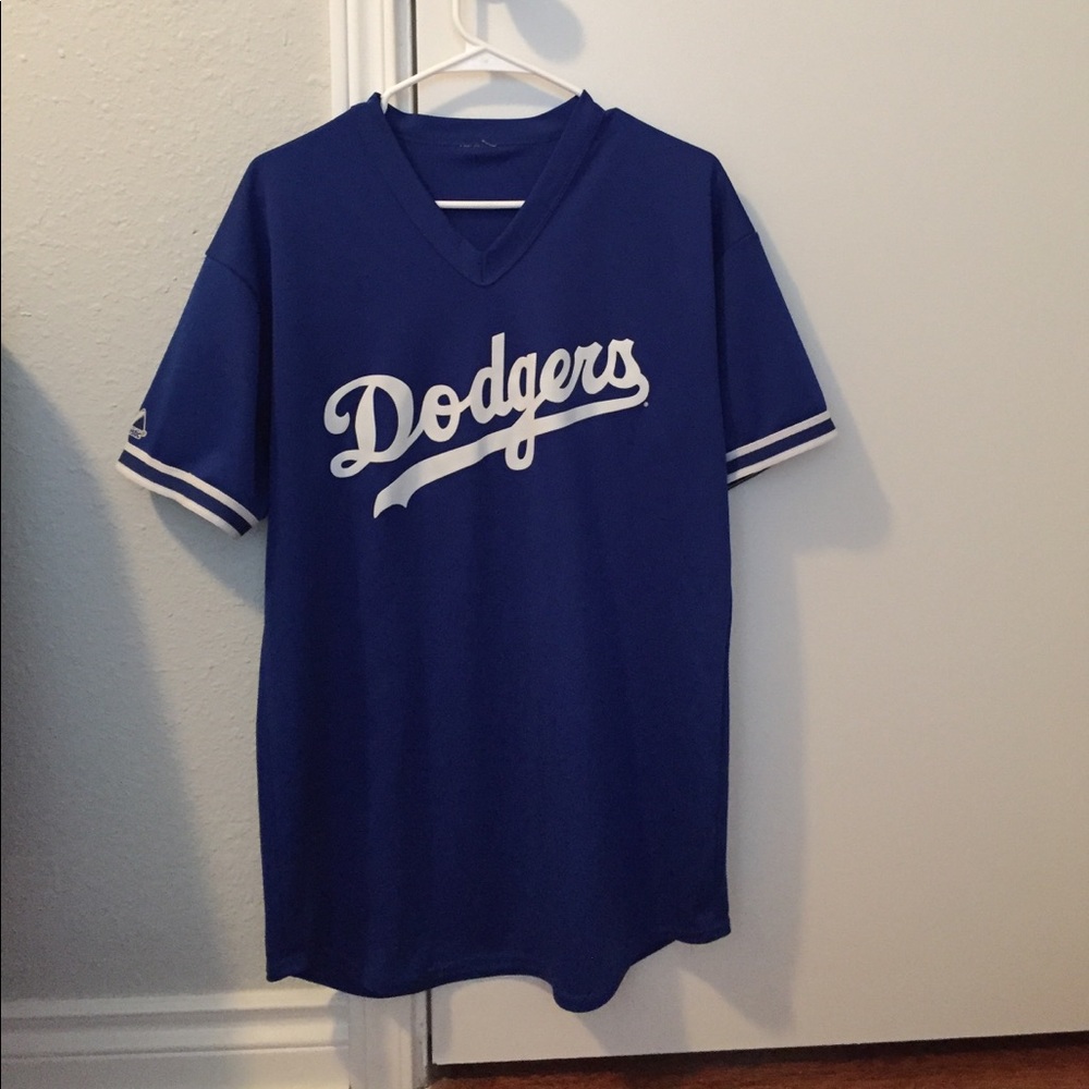 Men's Dodgers shirt