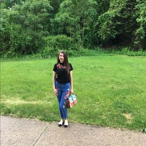 Meet your Posher, Ledia