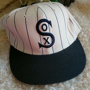 MLB wool cap CHICAGO WHITE SOX sz 7.1/4 MLB wool cap CHICAGO WHITE SOX sz 7.1/4
