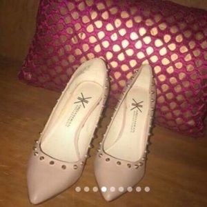 Kardashian Kollection Nude pumps size 7.5 $20