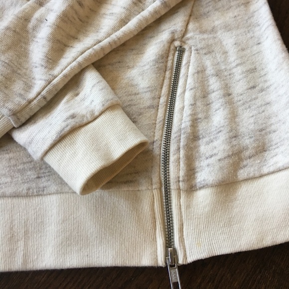 Cream sweater - Picture 3 of 4