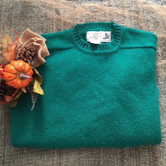 Lord & Taylor Emerald Green Sweater 100% Wool - Picture 2 of 4